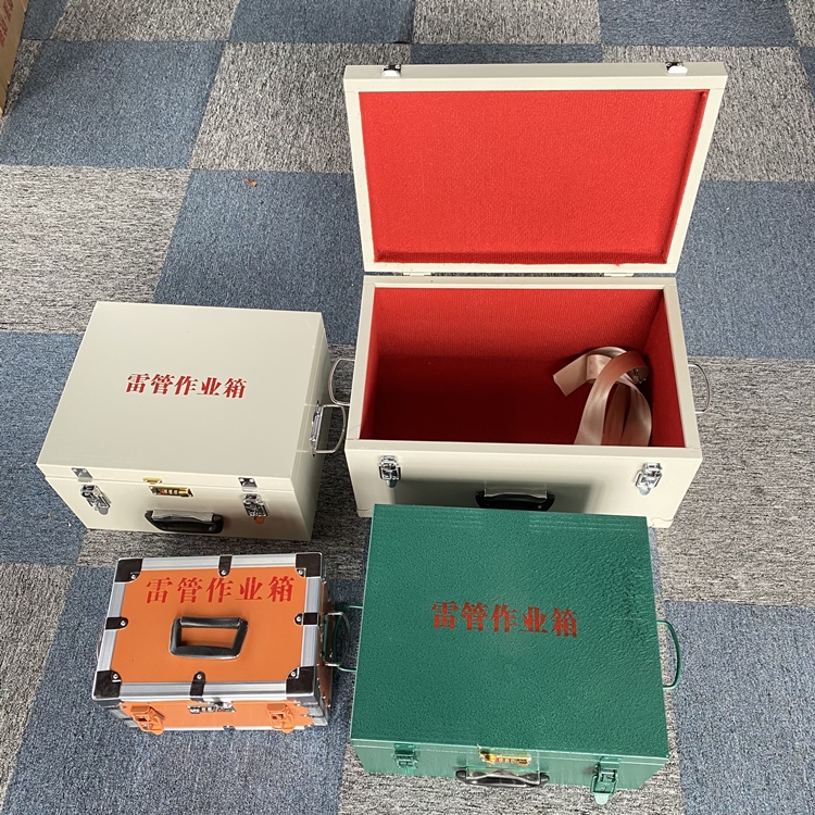 上饶爆破工程作业箱如何选择？玻璃钢与传统材质的全面对比